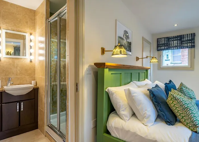 Holiday home Blake Mews York