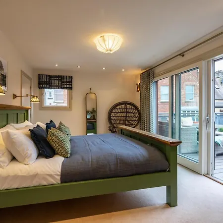 Blake Mews בית נופש